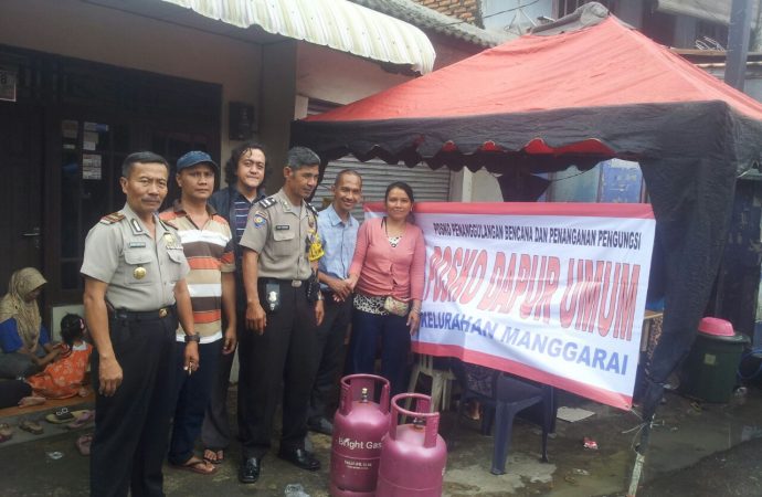 Pertamina Bantu LPG untuk Dapur Umum di Lokasi Banjir Jakarta