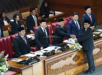 Secara Aklamasi DPR Sahkan UU Terorisme