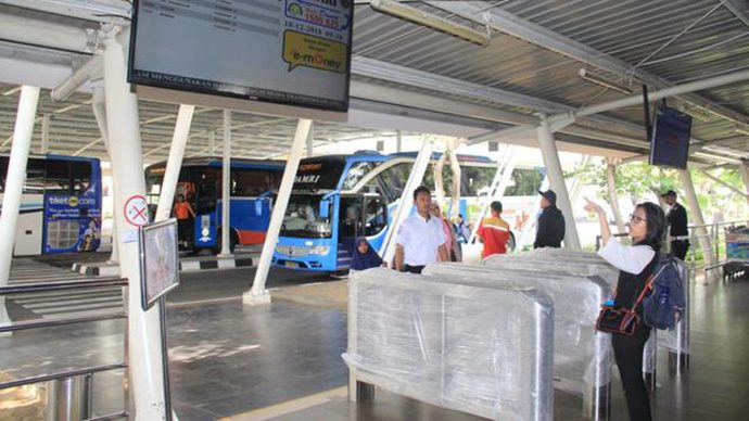 Angkasa Pura II: Yang Mau Naik Bus Dari Bandara Soetta Bisa Beli Tiket di Vending Machine