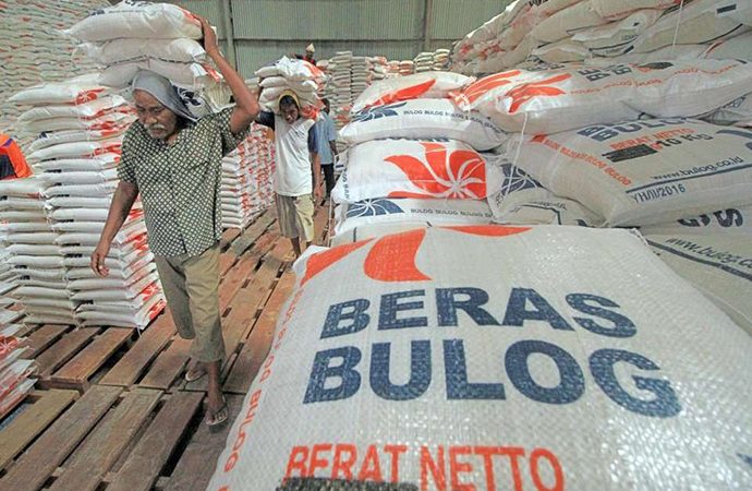 Stok Beras di Bulog Cukup Hingga Mei