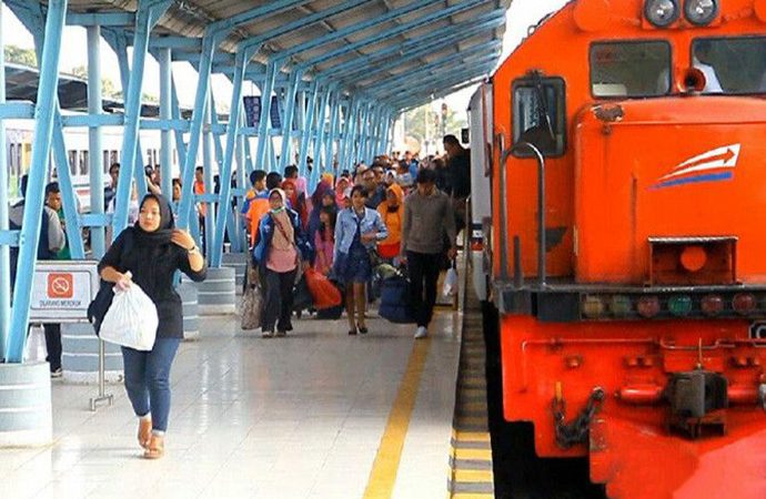 Selama Nataru, KAI Angkut 5,7 Juta Penumpang