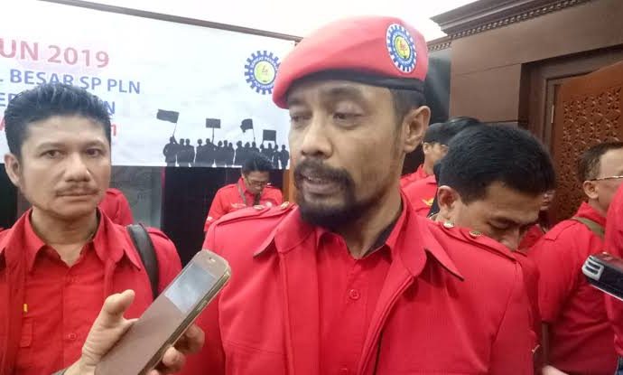 Rugikan Hak Pekerja, PLN Tolak UU Omnibus Law Cipta Kerja
