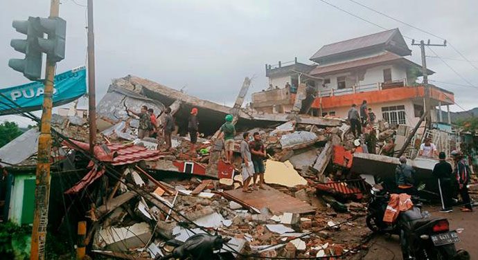 Delapan Meninggal dan Ratusan Luka Akibat Gempa di Majene