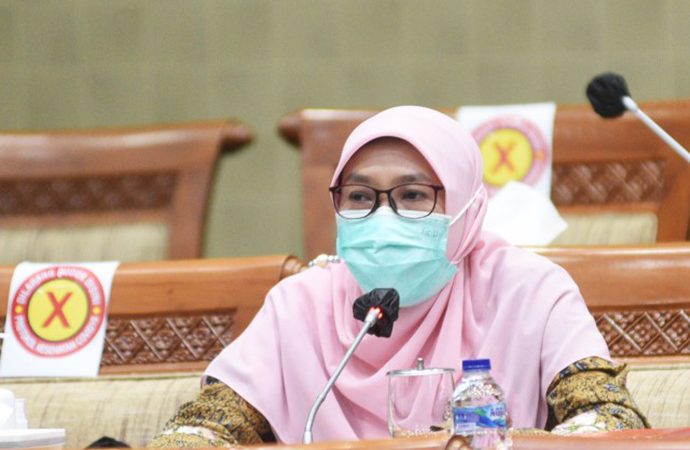 DPR Minta Pemerintah Pastikan Kesiapan SPSK Bagi Pekerja Migran Ke Arab Saudi