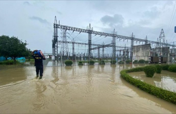 PLN Gerak Cepat Amankan Listrik di Wilayah Terdampak Banjir Jakarta dan Jabar