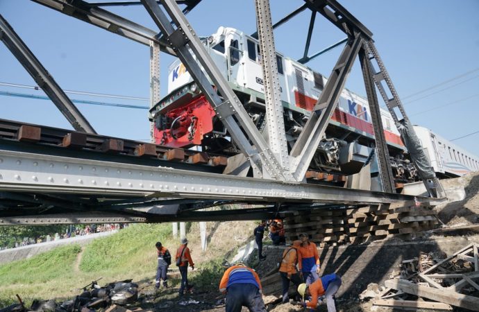 KAI Bakal Tempuh Jalur Hukum Insiden Kecelakaan Kereta Di Semarang