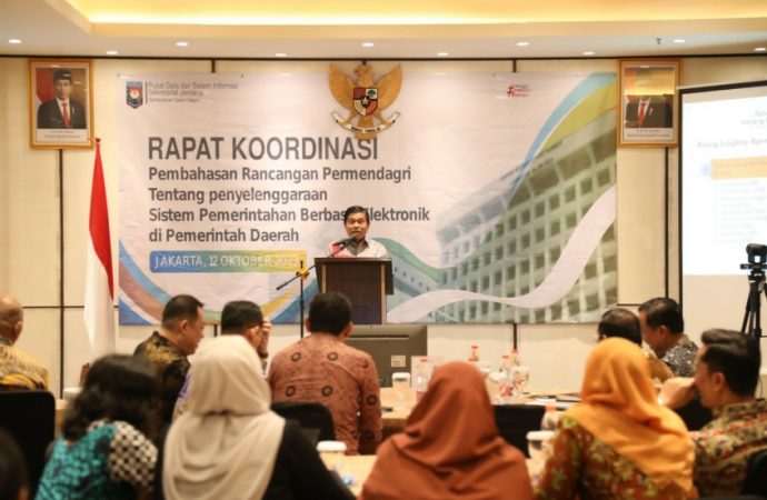 Kemendagri: Terapkan SPBE Harus Semudah Aplikasi WA