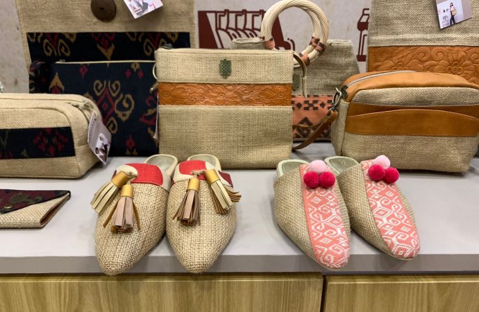 Keren, Karung Goni Disulap Jadi Tas, Sepatu & Sandal