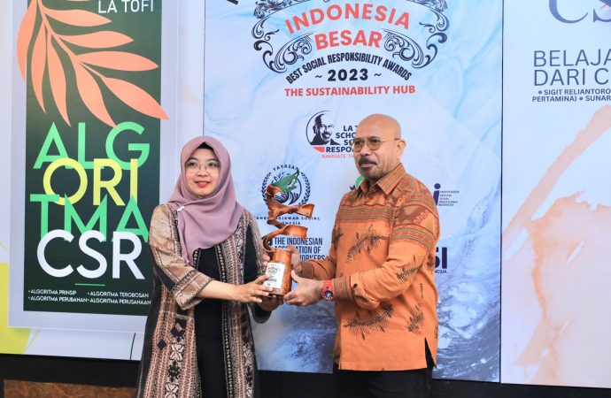 Nicke Widyawati Menjadi Bintang CSR di Indonesia Best Social Responsibility Awards (BESAR) 2023