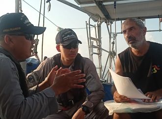 Bakamla Selamatkan Kapal Layar Australia di Laut Natuna