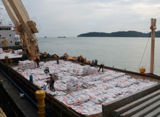 Sinergi Bulog Pelindo Layani Impor Beras