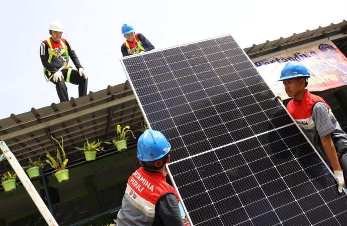 Pertamina dan Generasi Muda Peduli Lingkungan Wujudkan Sekolah Adiwiyata Nasional Berbasis Energi Terbarukan
