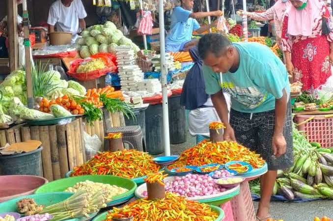 Harga Mamin dan Tembakau Dongkrak Inflasi Oktober 2,56%