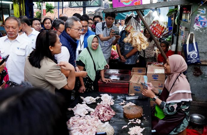 Mendag: Harga Bawang Putih dan Gula Pasir Masih Mahal