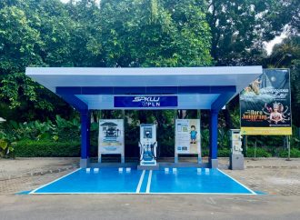 Kurangi Emisi Karbon, PLN Sabet Penghargaan Best Impact in Environment of The Year