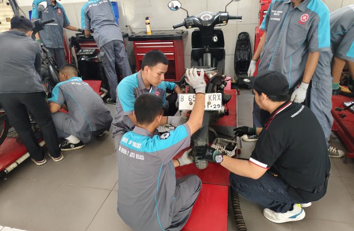 PLN & Kementerian ESDM Gelar Pelatihan Konversi Motor Listrik ke SMK di Jakarta dan Sekitarnya