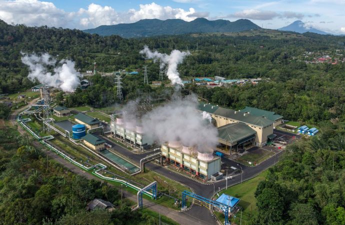 PLN Gandeng PGE Bentuk Konsorsium Kembangkan Pembangkit Listrik Panas Bumi