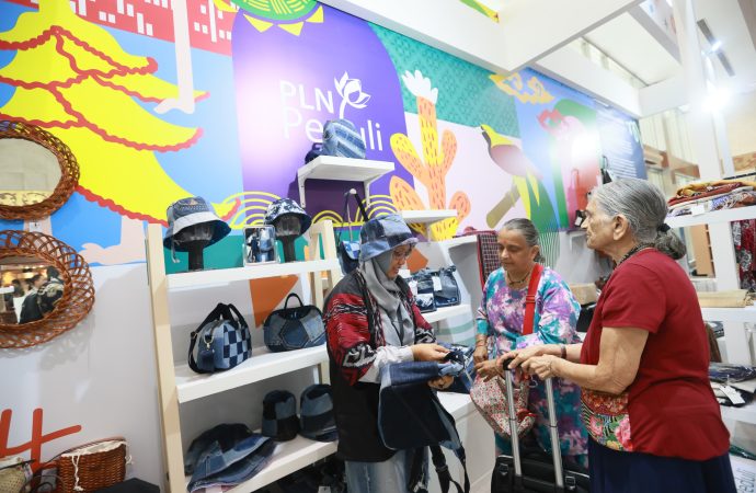 Dorong Eksistensi UMKM di Mata Dunia, Pengusaha-Pengusaha Muda Binaan PLN Unjuk Gigi di INACRAFT on October