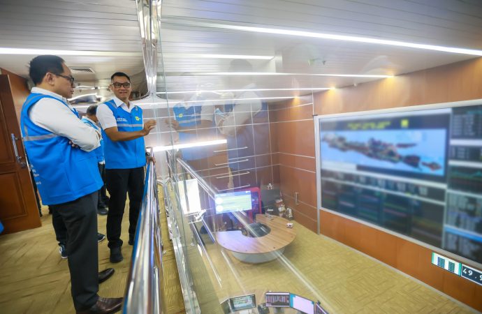 Wamen BUMN Tinjau Sistem Monitoring Digital PLN, Pastikan Keandalan Kelistrikan Selama Nataru