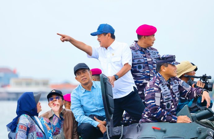 KKP dan Gabungan Instansi Maritim Bongkar Pagar Laut