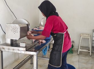 Fasilitasi Dua Rumah Potong Unggas Binaan Raih Sertifikasi Halal, Pertamina Dorong Swasembada Pangan