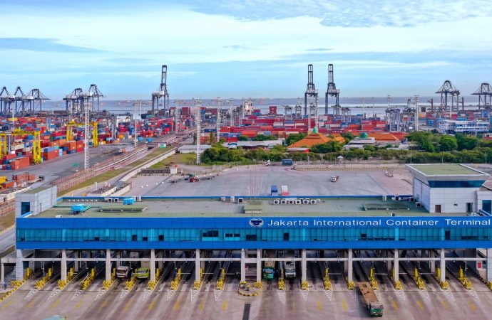Pelindo Tindaklanjuti Aspirasi Sopir Truk Kontainer di Tanjung Priok