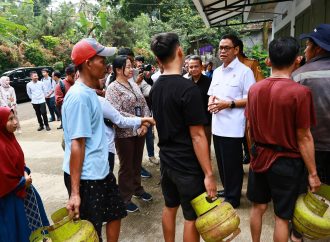 Pastikan Ketersediaan Bagi Masyarakat yang Berhak, Wamen ESDM Pantau Distribusi LPG 3 Kg