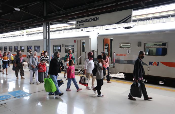 KAI Catat Tiket Mudik Lebaran Terjual 1,64 Juta Seat