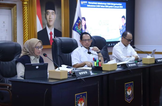 Menpan RB dan Mendagri Minta Instansi Pusat & Daerah Percepat Pengangkatan CASN 2024