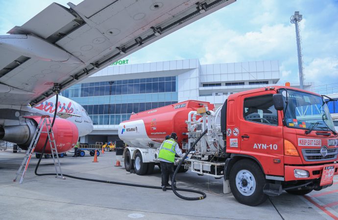 Dukung Tiket Pesawat Terjangkau, Pertamina Pangkas Harga Avtur di 37 Bandara