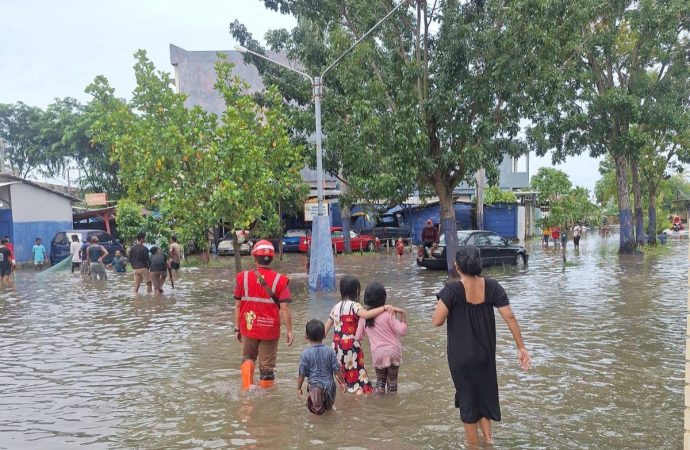 Jangan Lengah! PLN Bagikan Tips Aman Gunakan Listrik Saat Cuaca Ekstrem