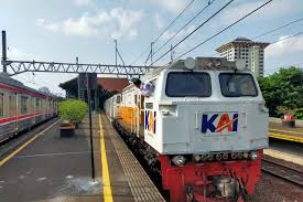 Lonjakan Penumpang Kereta Api Jarak Jauh di Daop 1 Jakarta Jelang Lebaran 2025
