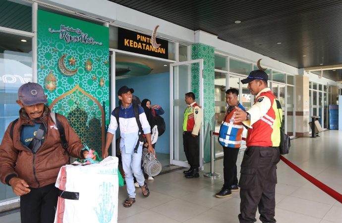 Sinergi Kemenhub dan Pelindo Sukses Wujudkan Layanan Angkutan Laut Lebaran 2025