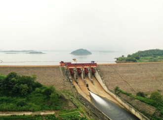 Langkah Nyata Menuju Net Zero, PLN Gaet Masdar Bangun PLTS Terapung