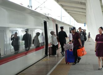 Stasiun Whoosh Karawang Jadi Favorit Baru Libur Lebaran, Penumpang Naik 4 Kali Lipat