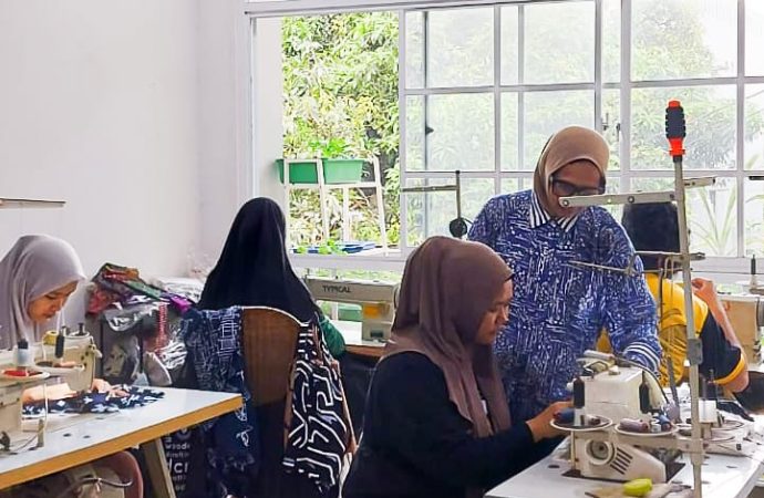 Dara Baro, Pelopor Fesyen Upcycle yang Sukses Menembus Pasar Internasional