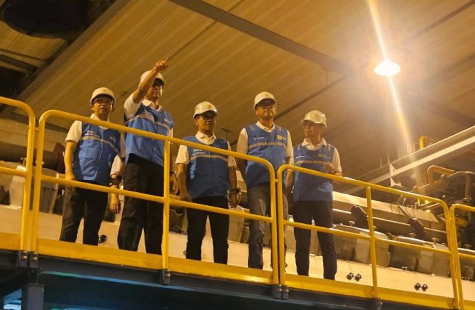 PLN Sigap Pulihkan Listrik Bali, Koster: Ini Contoh Kerja Cepat!