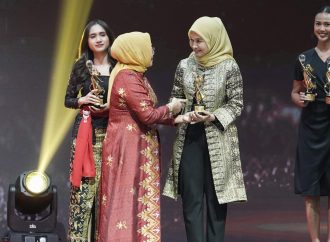 Dini Sulistyawati & Endang Astharanti Jadi Pemenang Women’s Inspiration Awards 2025 dari PLN