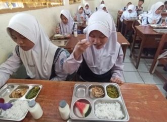 Susu Lokal Digasak Ribuan Siswa, Koperasi Kecipratan Untung