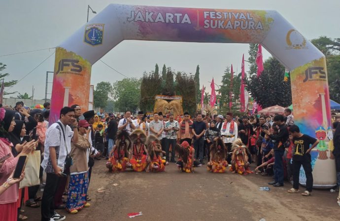 Jakarta Festival Sukapura Meriahkan HUT DKI ke-498, Warga Tumpah Ruah Rayakan Budaya Betawi