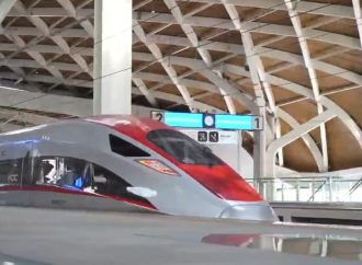 Lonjakan Penumpang Whoosh Cetak Rekor 26 Ribu Sehari: Benarkah Tren Transportasi Cepat Kian Menggeliat?