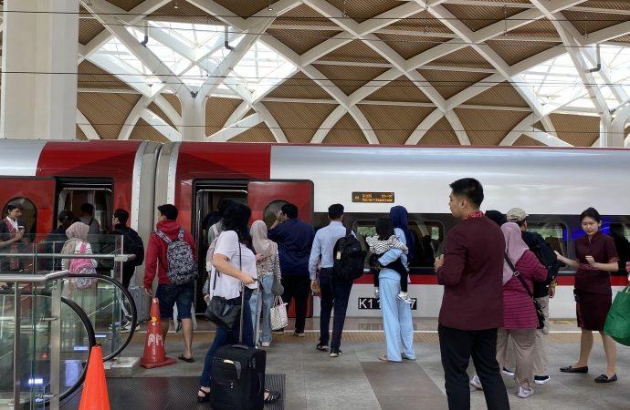 Halim–Padalarang Penuh! Whoosh Siapkan 62 Perjalanan untuk Libur Panjang