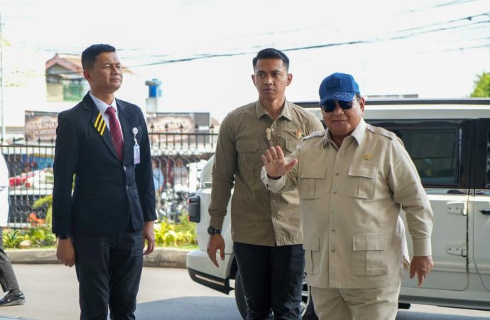 Prabowo Naik Whoosh Dua Hari Beruntun, Sinyal Kuat Dukung Transportasi Modern!
