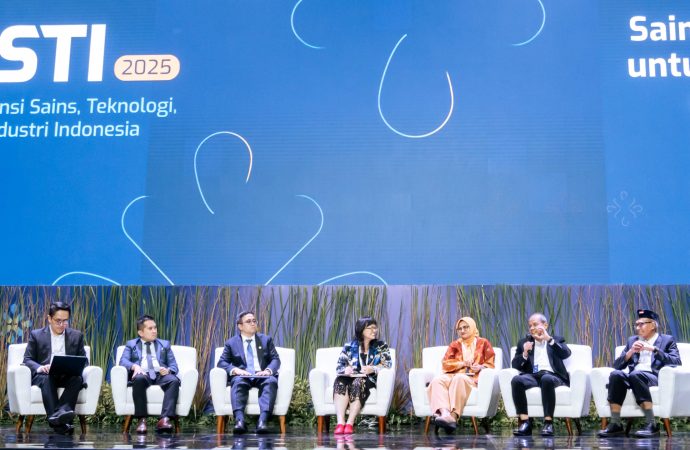 EBT Indonesia Melesat! PLN Beberkan Strategi Rahasia Capai Net Zero 2060