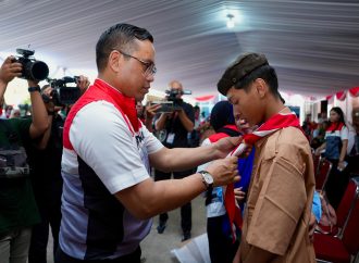 Pertamina Bagi Seribu Seragam Sekolah, Anak Cilincing Sumringah!