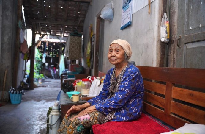 Peringati HLN ke-80, PLN Bawa Cahaya dan Kebahagiaan ke Rumah-Rumah Tak Berlistrik