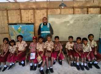 Program Listrik Desa PLN Terangi 82 Sekolah di Mamasa, Buka Akses Pendidikan Digital