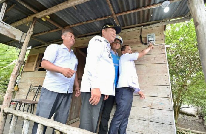 Warga Musi Banyuasin Akhirnya Rasakan Terang Setelah Bertahun Hidup dalam Gelap