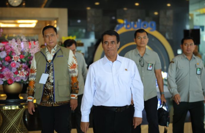 Stok Pangan RI Pecah Rekor, Amran Sulaiman Sebut Bulog Siap Hadapi Lonjakan hingga 6 Juta Ton
